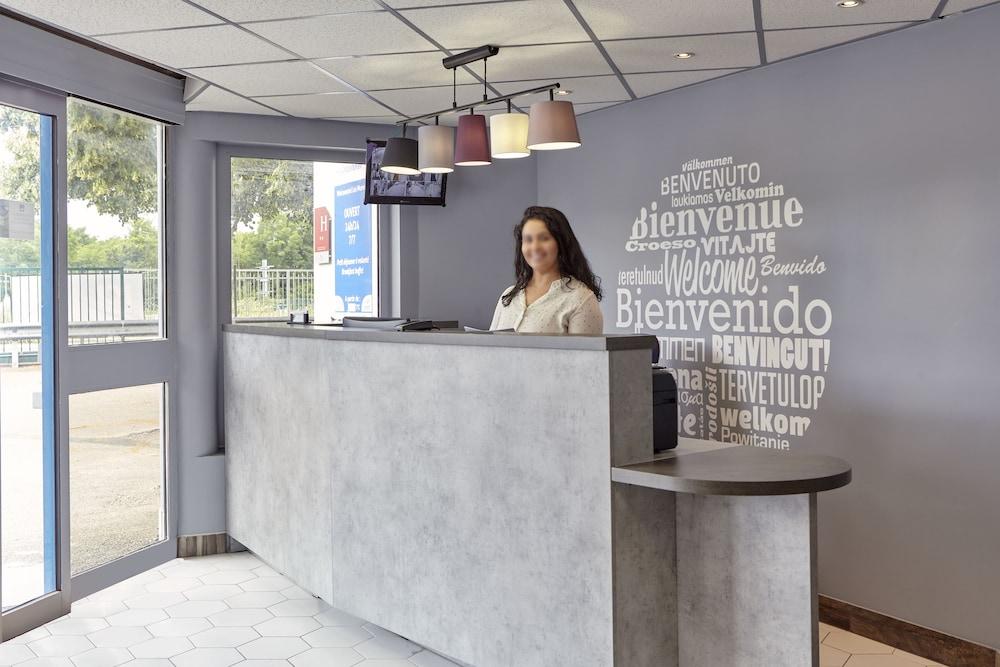Welcomotel Les Mureaux Esterno foto