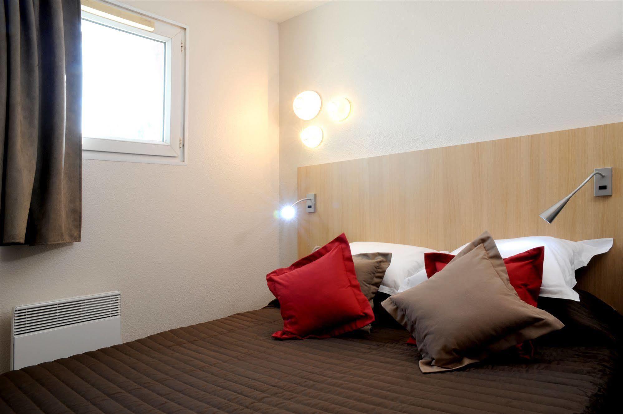 Welcomotel Les Mureaux Esterno foto