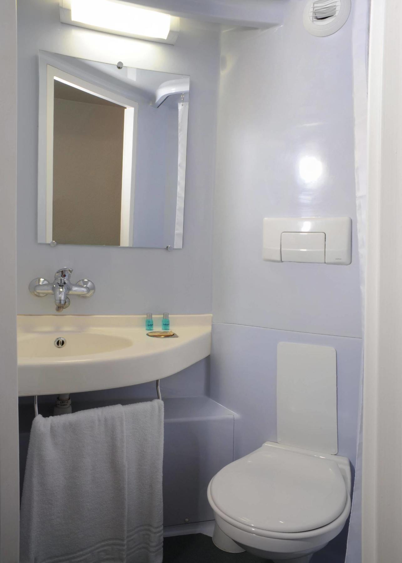 Welcomotel Les Mureaux Esterno foto